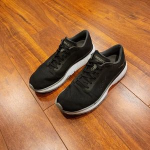 Hoka One One CAVU 2 Black Women's Size 8